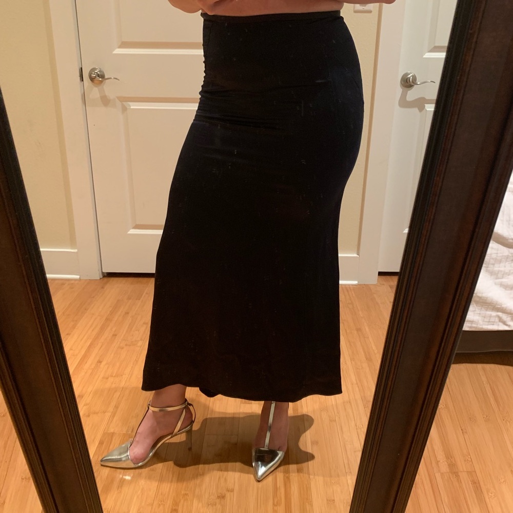 Club Monaco 100% silk skirt deep navy
